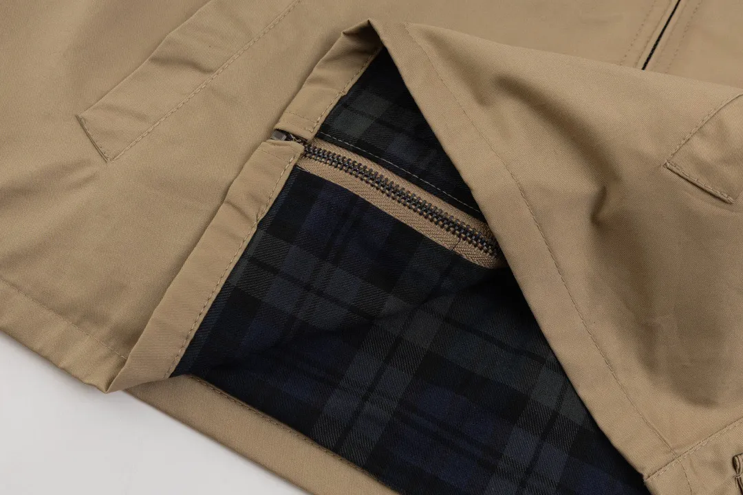 P306 💰Ralph Lauren/Ralph Lauren American vintage classic lapel old cadre retro jacket, thickened in autumn and winter, woolen lining, classic design, timeless classic, thick cotton fabric, showing a sense of vintage, collar and cuffs colorful plaid embellishment, looks good on both men and women, comfortable and comfortable, focuses on relaxed retro YYDS, one for each man and woman, an indispensable piece for autumn and winter, the hottest jacket at the moment The 100% cotton twill is thick and thick, and the pure cotton colorful plaid lining is distinguished by digital printing in the market. Exquisite embroidery. The Harrington jacket has a loose fit, is short and fat, and is super versatile. It is clean-fitting and is perfect for men and women!   Color: Khaki Navy Black Size: M/L/XL Item No.: 101579
